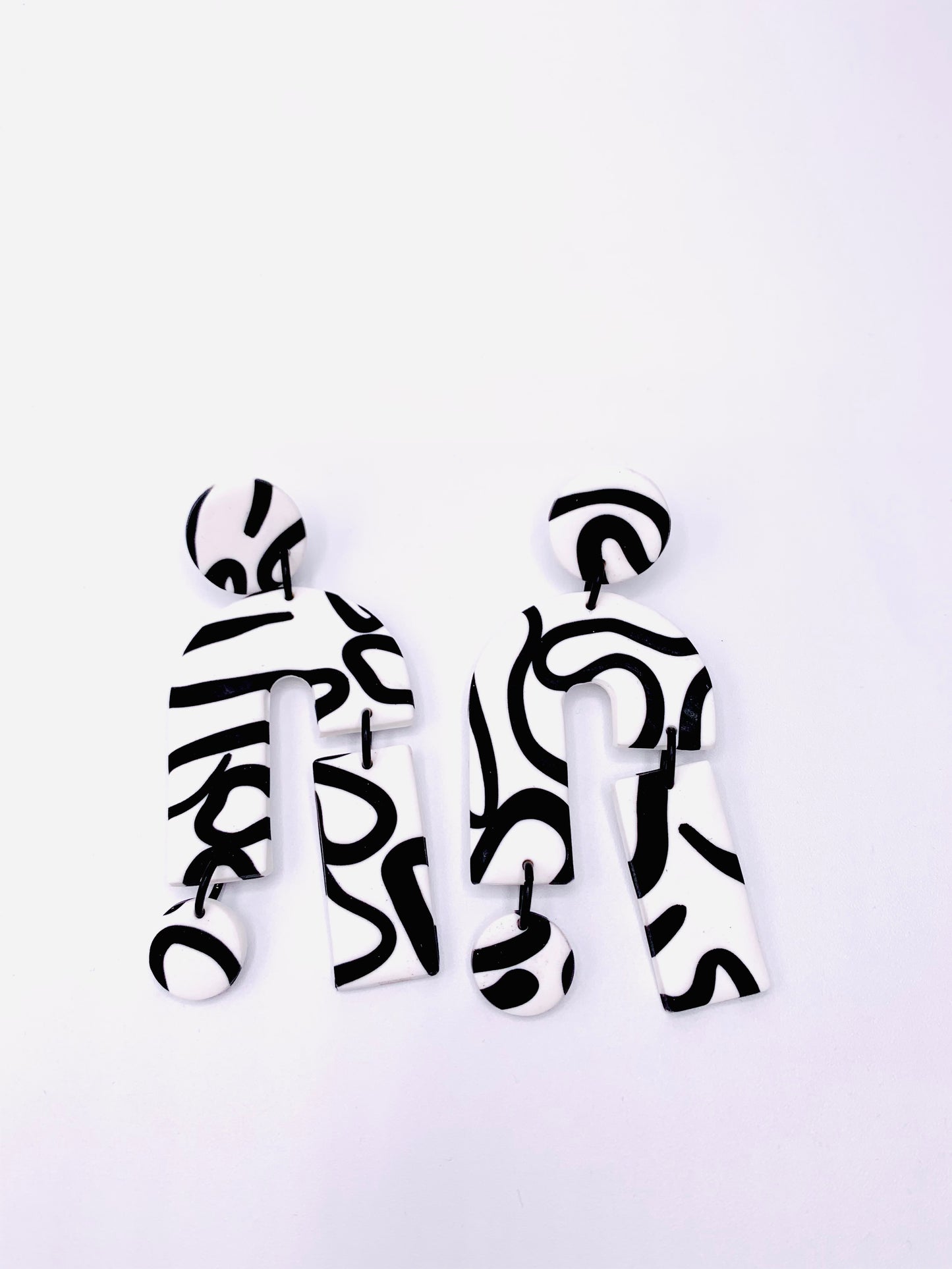 Songlines - Statement Shape (White)