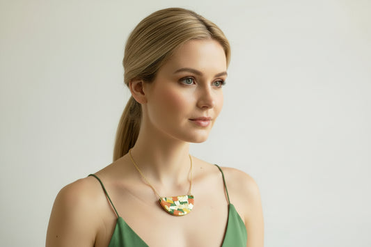 Leura Medium Necklace