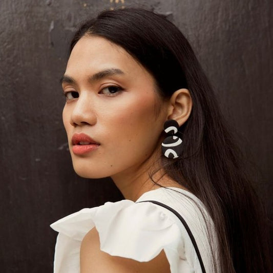 Songlines - Medium Earring (Black)